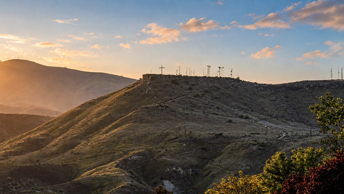 Table Rock and its summit at sunset